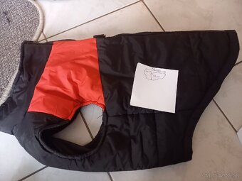 Oblečenie pre psa bunda, mikina, vesta, svetrík - 9