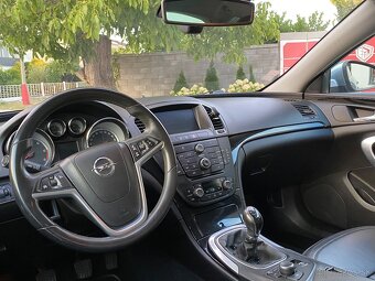 Predám Opel Insignia Sport Tourer 2.0 CDTI 118kW R.v 2011 - 9