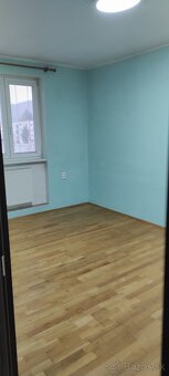 byt s extra velkou rozlohou 103m, garažou a zahradou - 9