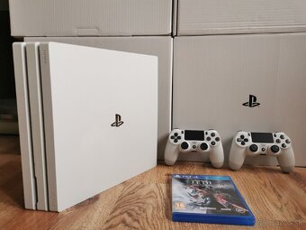 PS4 PRO - 9