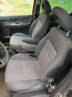 Vw Sharan 1.9 TDI 85 kw rv.2004 - 9