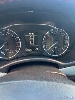 Predám Škoda Octavia Combi 2 facelift - 9