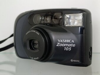 Yashica Zoomate - 9