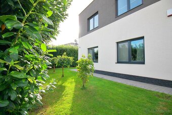 TOP PONUKA - Luxusný, zariadený, slnečný rodinný dom v - 9