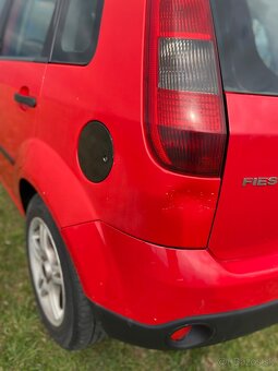 Ford Fiesta 1.3 51kw benzín - 9