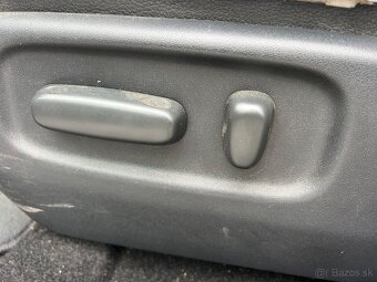 Toyota RAV4 2.2 D-4D 180 X+ - 9