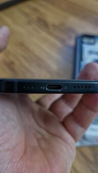 Iphone 15 black, apple watch SE - 9