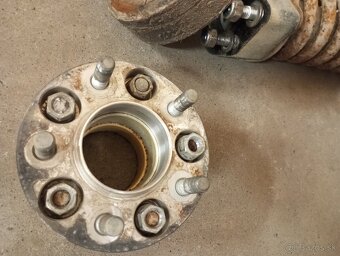 Rozpredám Jeep Cherokee KJ 2.5, 2.8crd - 9