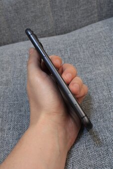 iPhone 11 64GB (plne funkčný) - 9