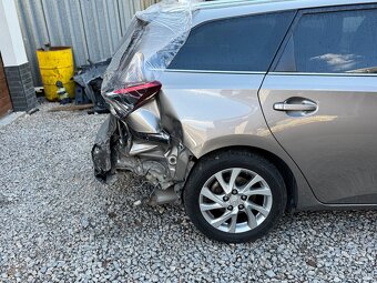 Toyota Auris Touring Sport 1.6 VVT 2016 POJAZDNÉ - 9