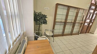 Obchodno-administratívne priestory na prenájom, Farská 10, N - 9