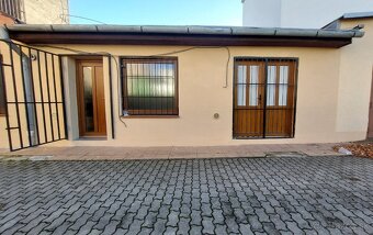 PRENÁJOM - OBCHODNO - KANCELÁRSKY PRIESTOR - ZLATÉ MORAVCE - 9