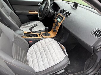 VOLVO V50 1.6D 80 Kw Manuál 5 st. - 9