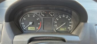 Predám Škoda Fabia 1,2 benzín 47kw - NEPOJAZDNE - 9