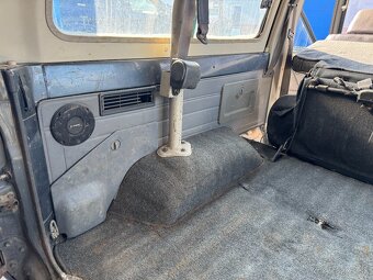 Náhradne diely Toyota Land Cruiser LJ73 LX 2.5td - 9