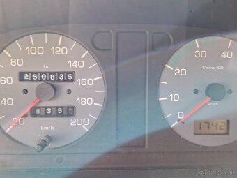 Skoda Felicia 1.3 - 9
