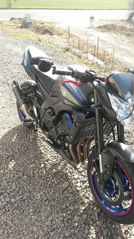 Yamaha FZ8 - 9