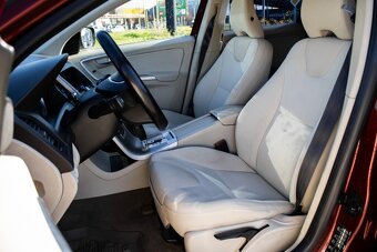 Volvo XC60 2.4D Momentum, 120kW (2011) - 9