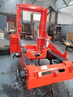 Predám LOCUST 752 po úplnej GO - 9