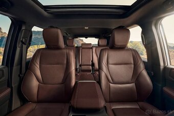 2025 TOYOTA LAND CRUISER HYBRID 4WD - 9