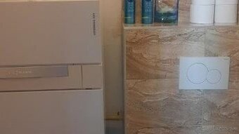 Kancelárske priestory s vysokými stropmi a súkromným dvorom - 9