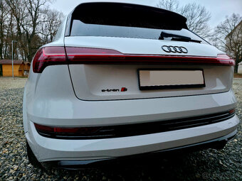 Audi E-tron S 370 kW, 37000 km, odpočet DPH. - 9