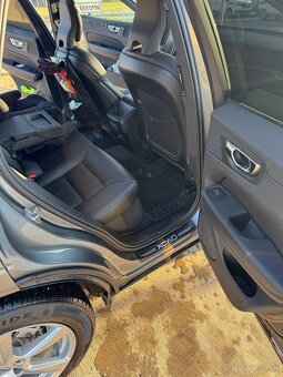 VOLVO XC60 D4 - 9