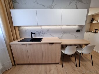 Krásny dizajnový 2,5 izbový byt v centre mesta - 9
