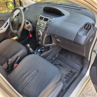 Toyota Yaris 1.33 Vvt-i M6 2009 - 9