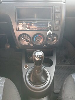 Ford fiesta 1.3 - 9