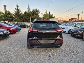 Jeep cherokee - 9