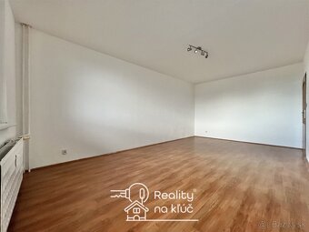 Na predaj 3-izbový byt na Nábrežnej ul. v Nových Zámkoch - 9