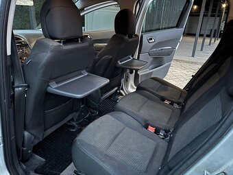 Peugeot 5008 2.0 / 2010 - 9