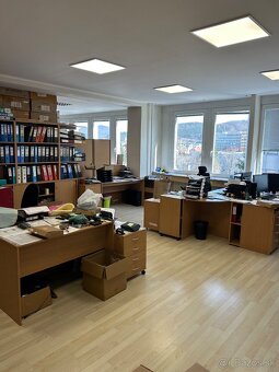 Klimatizované kancelárie v širšom centre s parkovaním - 9