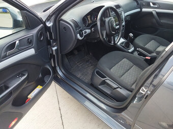 Škoda octavia 1,6 tdi kombi NAVI - 9