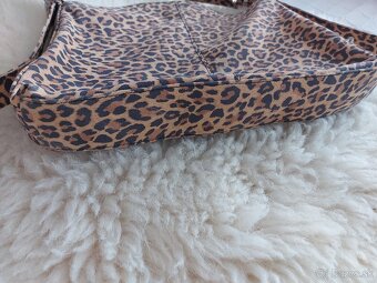 Nadčasová kožená kabela - 9