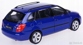 Predám nerozbalený model Škoda FABIA COMBI 2009 modrá farba - 9