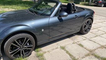 Mazda MX-5 Roadster - 9