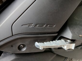 predám skúter Yamaha x max 400 iba 2132 km - 9
