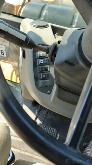 Predám traktor bager case 580 super - 9