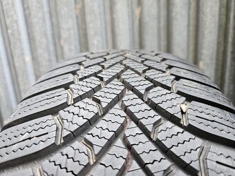Zimné pneumatiky Bridgestone - 215/65 r17 - 9