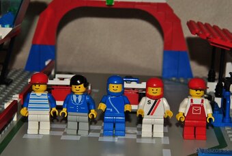 LEGO Classic Town 80-te roky - 9