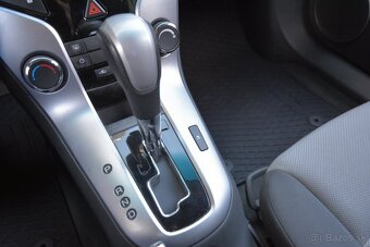 Chevrolet Cruze 1.8 SR voz, Automat - 9