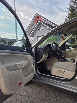 Škoda Octavia 1.6TDI DSG - 9