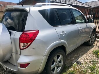 Toyota RAV4 - 9