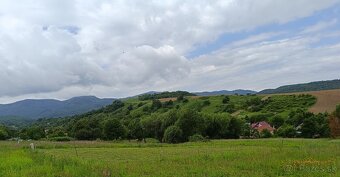 Stavební pozemek Petrovce 881 m2 - 9