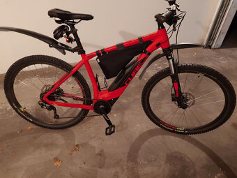 CUBE Acid Hybrid One 400 - 9