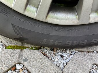Predám tento set zimných pneu 195/65 r15 - 9