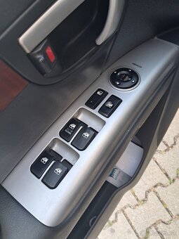 Predám Hyundai Santa Fe - 9