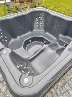 Štvorcová kúpacia kaďa, vírivka, jacuzzi - 9